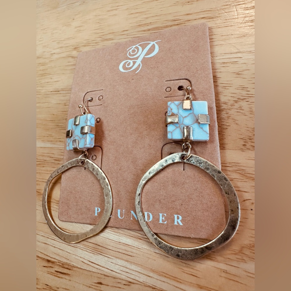 Gold hammered metal and White Stone Earrings